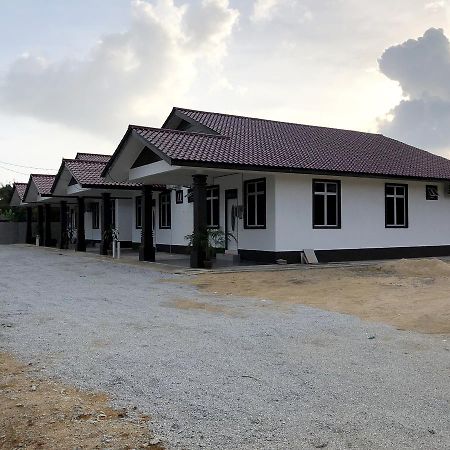 Twin Homestay D كُوالا تيرينغانو المظهر الخارجي الصورة